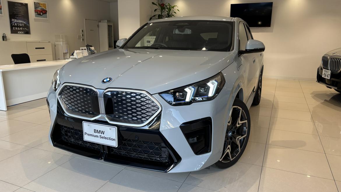 iX2 xDrive30 M Sport